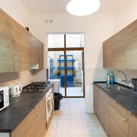 Spacious With Private Pool & Bbq In St'pauls By 360 Estates Villa
