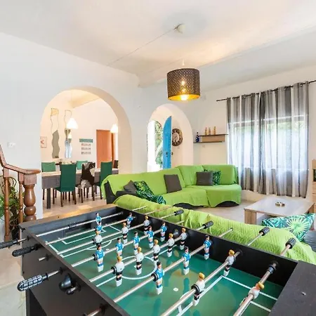 Spacious With Private Pool & Bbq In St'pauls By 360 Estates St. Paul's Bay