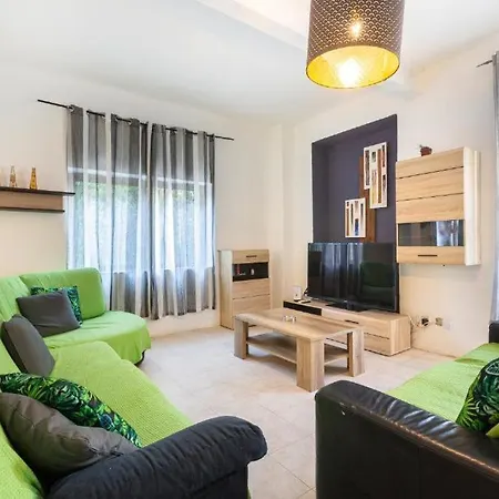 Spacious With Private Pool & Bbq In St'pauls By 360 Estates Villa *