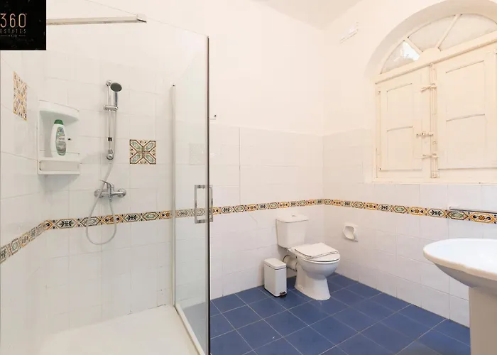 Βίλα Spacious With Private Pool & Bbq In St'pauls By 360 Estates