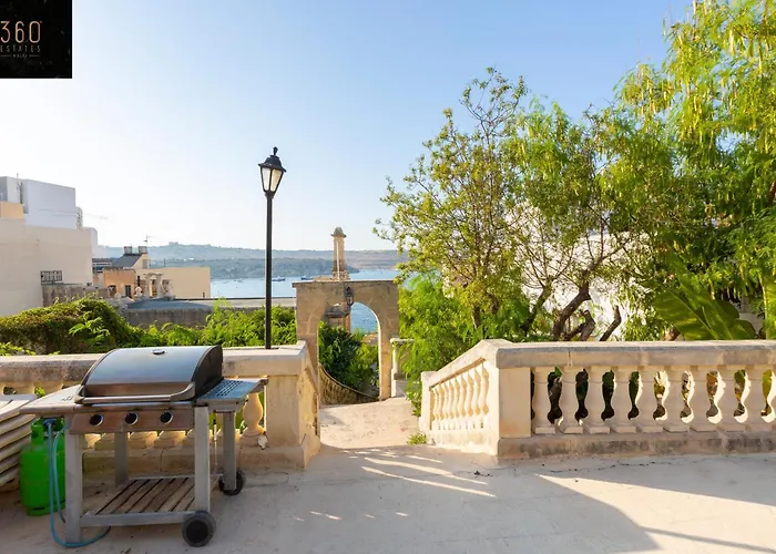 Spacious With Private Pool & Bbq In St'pauls By 360 Estates