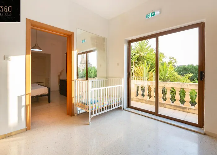 Βίλα Spacious With Private Pool & Bbq In St'pauls By 360 Estates