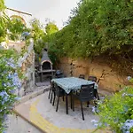 Villa Spacious With Private Pool & Bbq In St'pauls By 360 Estates