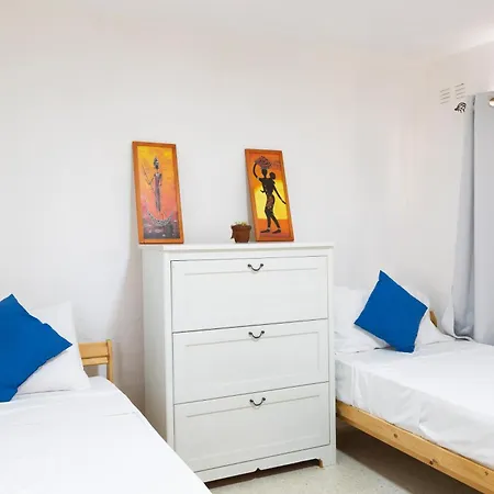 Βίλα Spacious With Private Pool & Bbq In St'pauls By 360 Estates